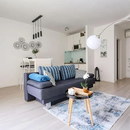 Cardo Apartment